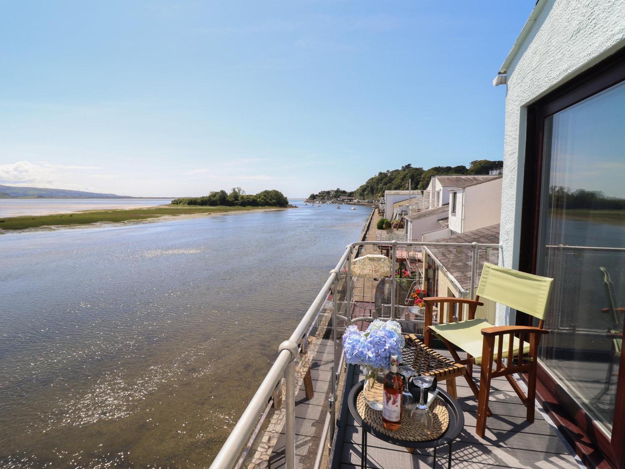 Estuary Escape Apartment Портмадог Екстериор снимка